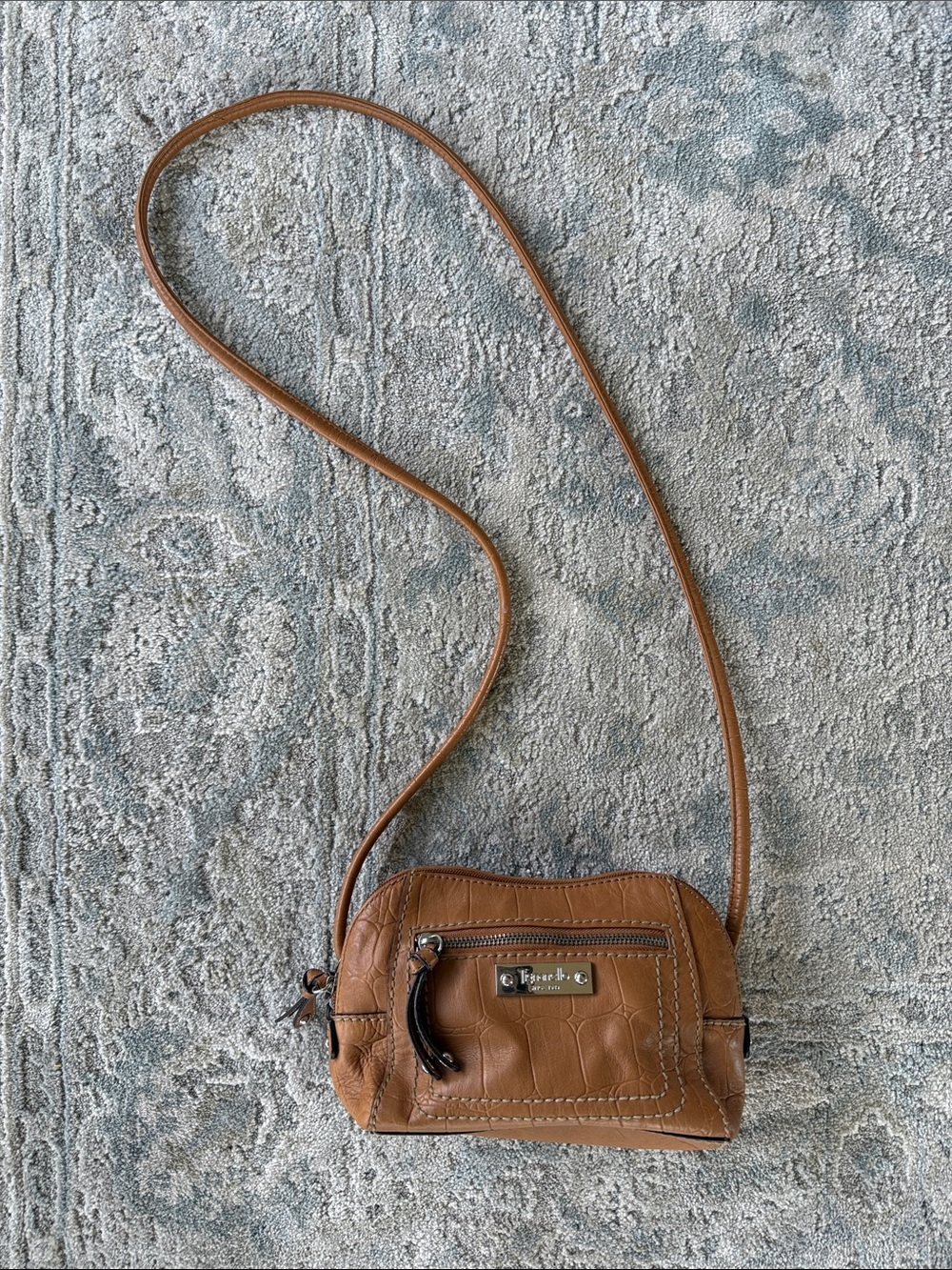 Tignanello Brown Croc Embossed Leather Crossbody Camera Bag Vintage 90s Style